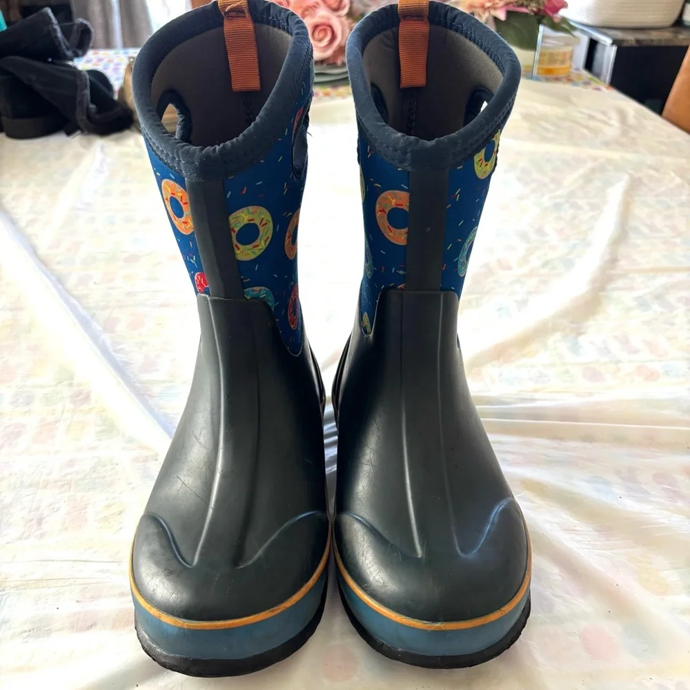 Bogs Blue Multi Donut Waterproof Boots Blue Pink Yellow SZ 4 Youth Good Cond